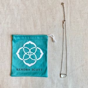Kendra Scott ISLA NECKLACE in Silver & Ivory Pearl